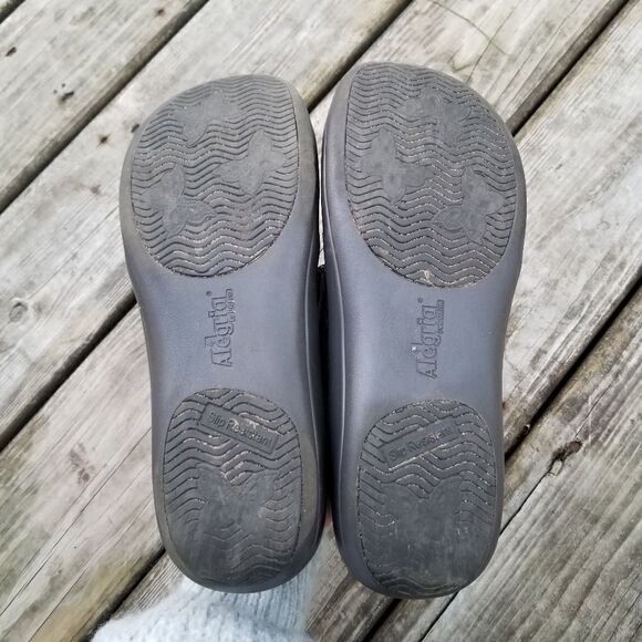 Alegria Joleen Molasses Brown Floral Tooled Professional Shoe Clogs 41 - Picture 8 of 8